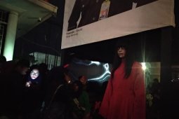 Cosplay hantu jadi primadona swafoto di Jalan Asia-Afrika