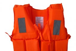 DKP Gorontalo Utara Salurkan 400 Unit Jaket Pelampung