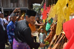 PMKK Langkat gelar "mengayunkan" untuk 60 anak