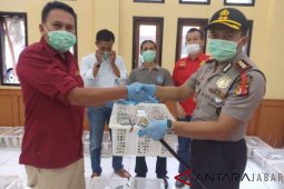 Polres Majalengka serahkan 77 Kukang Jawa ke BKSDA Jabar
