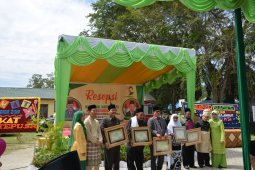 Bupati Langkat  tokoh peduli pendidikan