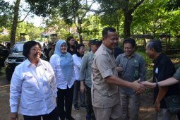 Menteri LHK Tinjau Balai TNUK Pasca-Tsunami Selat Sunda