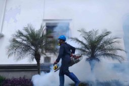 Cegah DBD, Gedung Sate difogging