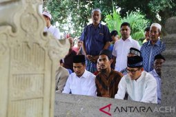 Sandiaga Uno ziarahi makam raja Islam pertama di Indonesia