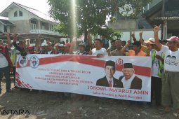 Tukang ojek dan becak di Cirebon deklarasi dukung Jokowi-Ma`ruf Amin