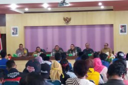Bupati Situbondo Temui Pendemo Dugaan Korupsi DBHCT (Video)
