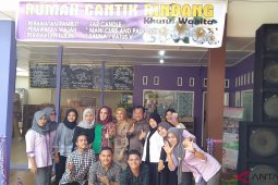 Ketua PKK Madina resmikan Rumah Cantik Rindang