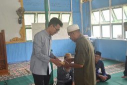 H Saidi Manyur Bantu Pembangunan Masjid