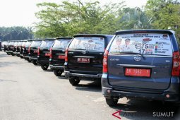 Sukseskan pemilu, mobil dinas di Labura ditempel stiker