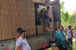 Satu kontainer surat suara tiba di KPU Tapteng