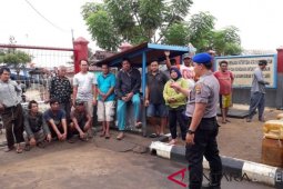 Satpolair Bangka Barat awasi distribusi BBM nelayan