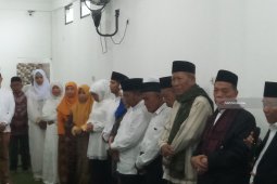 Di Depan 99 Kiai, Khofifah Janji Masukkan Program Gus Ipul-Puti