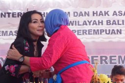 Ketua Dekranasda Denpasar rayakan "Hari Kasih Sayang" di Lapas