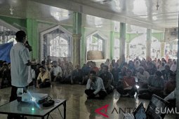 Ratusan orang ikuti ruqyah akbar di Labura