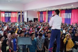 Motivator pemegang rekor MURI 'bakar semangat' pemuda di Labura