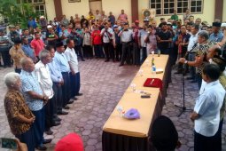 Calon kepala ohoi jalani sumpah adat