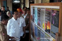 Presiden tinjau program Tagana masuk sekolah di Panimbang, Banten