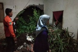 Rumah Warga di Mojo Kediri Rusak Terkena Longsor