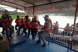 Wagub Jatim Susuri Bengawan Solo di Bojonegoro