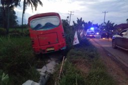 Bus Sipirok Nauli mengalami kecelakaan di Desa Gunung Tua