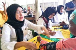 Berikan makanan tambahan kepada lansia dan balita, masyarakat Tapsel apresiasi PT.NSHE