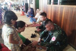 TNI gelar pengobatan gratis bagi masyarakat di Kapuas Hulu