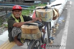 Kakek Suriansyah 89 th, agar sehat "jangan menggaduhi orang"