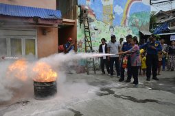 Semua Kampung di Surabaya Ditargetkan Dapat Simulasi Bencana Kebakaran