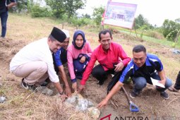 Banyu Irang Village builds a BUMdes building