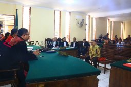 Bonaran disidang, JPU tidak bisa tunjukkan identitas diri