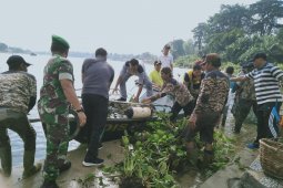 Pembersihan eceng gondok dan sampah plastik target gotong royong di Danau Sipin