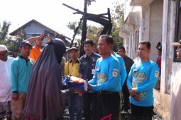 Tanah Laut govt helps residents affected by fire