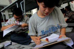 Mahasiswa Jepang Belajar Batik