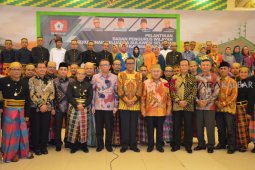Sutarmidji  rencanakan pembangunan rumah adat Bugis
