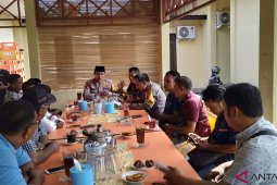 Ciptakan Pemilu damai, Kapolres Madina gelar "coffee morning" dengan wartawan