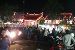 Warga Muntok siapkan aneka kue khas "lebaran Cin"