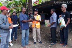 Pemkab Wondama pulihkan lokasi banjir
