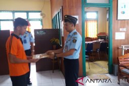 Satu orang WBP Sungailiat terima remisi Imlek