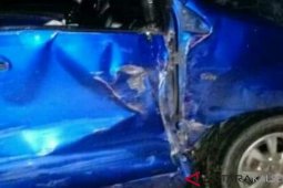 Tiga buah mobil terlibat tabrakan di Desa Kadundung