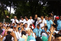 Prabowo jalan sehat bersama ribuan relawan Roemah Djoeang
