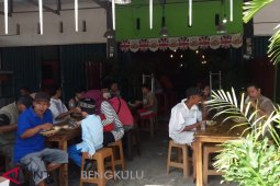 Komunitas Para Perindu Surga gelar makan gratis
