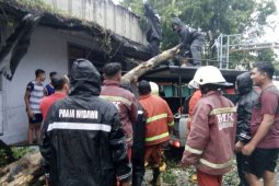 Pemkab Tulungagung salurkan bantuan untuk korban angin kencang