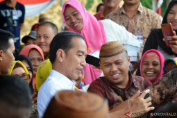 Bupati Bone Bolango Usulkan Pembangunan Jalan Botutonuo ke Presiden