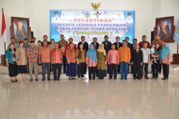 Sekda lantik pengurus Pesparawi Kayong Utara