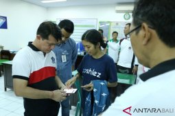 Bupati Klungkung pantau penerapan retribusi elektronik