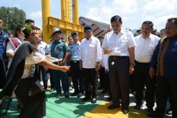 Menko Kemaritiman resmikan Kapal Roro Ihan Batak di Pelabuhan Ajibata