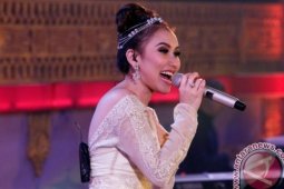 Ayu Ting Ting meriahkan "Panggung Terapung" di Ancol