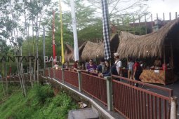 Setelah Nyepi, masyarakat bisa "Menjelajah Indonesia sehari" di Taman Nusa