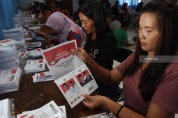 KPU Madiun temukan 2.410 surat suara Pemilu 2019 rusak