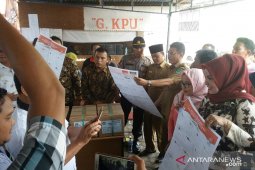 Ratusan warga Labura saksikan "coklit" kertas suara